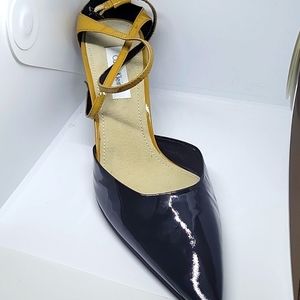 Never been worn still in the original box.  Calvin Klein Gretta heels